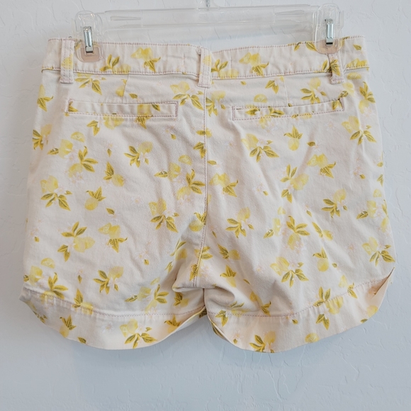 SO Lemon Print Low Rise Midi Shorts Size 5 - Picture 4 of 15